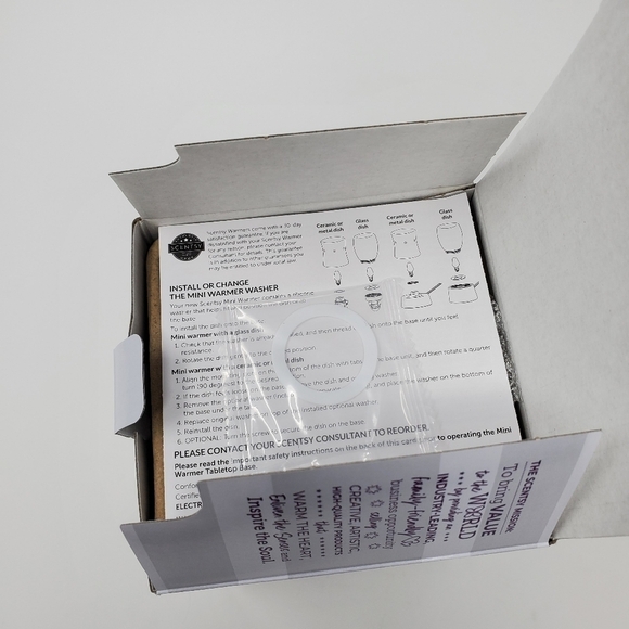 NIB SCENTSY MINI PLUG IN WARMER BABY TUX PENGUIN SANTA HAT HOLIDAY - Picture 8 of 12